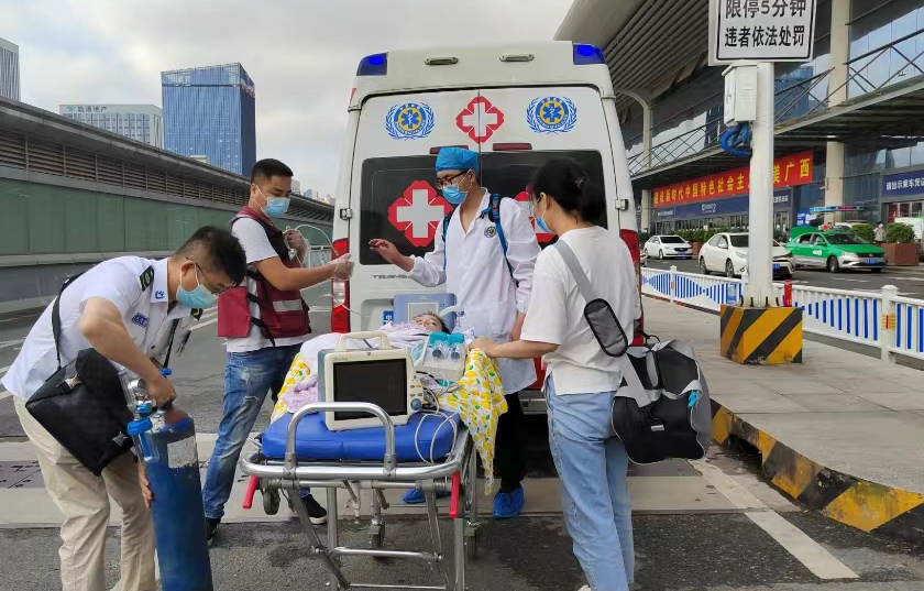 新县救护车出租公司